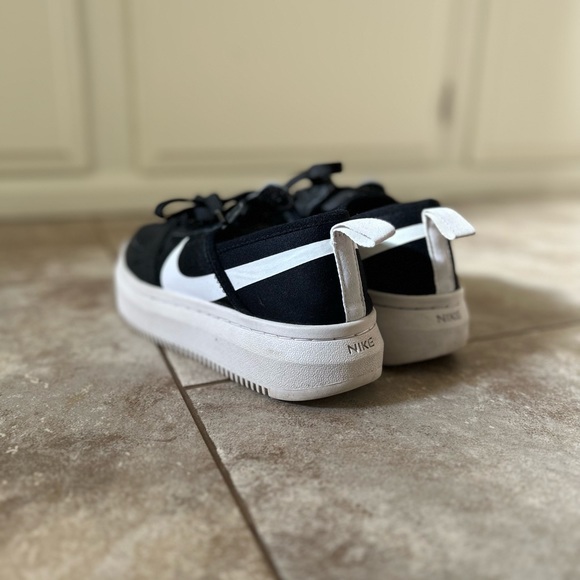 Nike Court Vision Alta - Women’s Size 6 - Picture 5 of 7